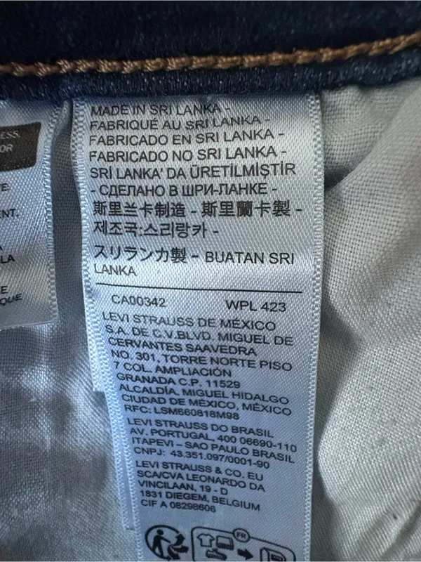 Levi's Slim Straight Jeans in Dark Blue Denim - Image 5