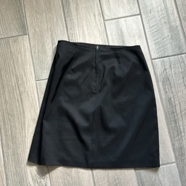 Black mini skirt Size 8 - Image 3