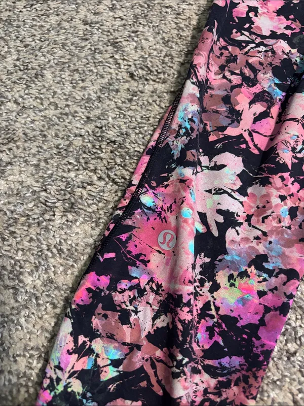 Lululemon Base Pace High-Rise Tight 25" size 6 - Image 4