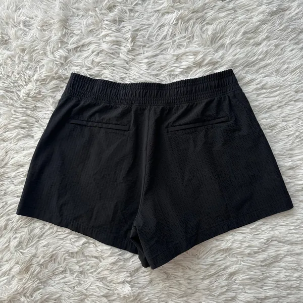 Athleta Textured Brooklyn Shorts Black Size 8 Athletic - Image 6