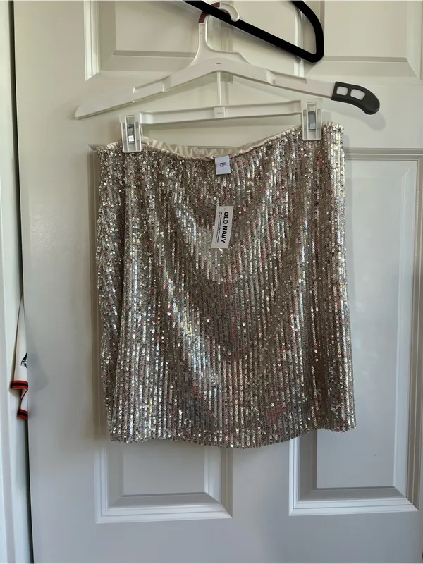 Old Navy Sequin Mini Skirt - Image 3