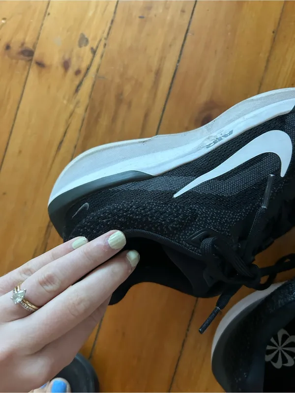 Nike Winflo 11 Road Running Shoes black 8 women’s - Image 6