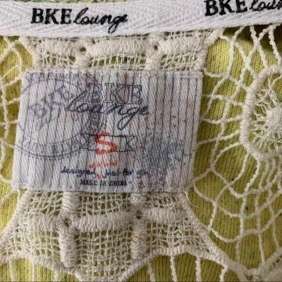 BKE Womens Sweater Small Yellow Snap Front Lounge Streetwear Cozy Retro‎ - Image 7