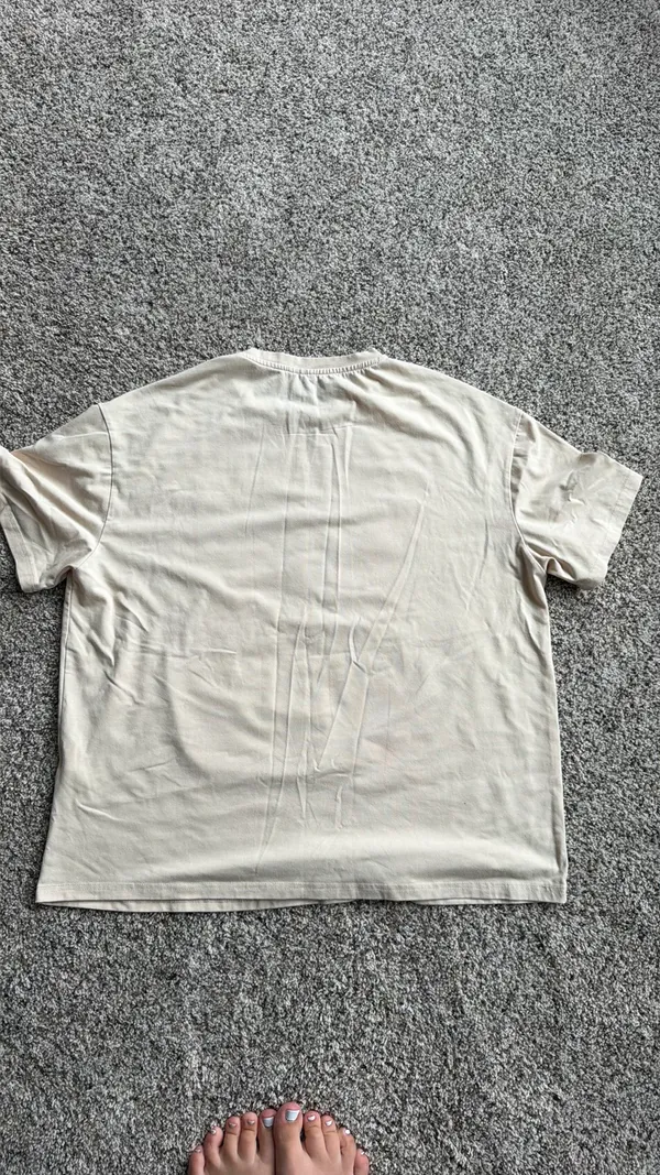 Shein Medium Graphic Tee - Image 4