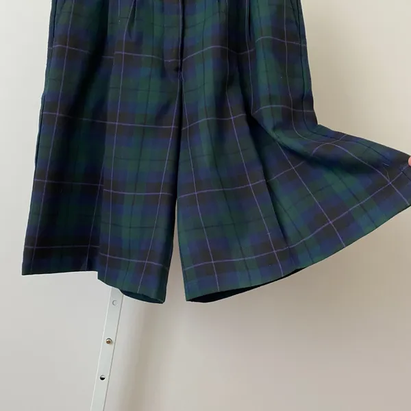 Karen Scott Academia Office Siren Plaid Pleated Culotte Shorts 10 Green Blue - Image 4