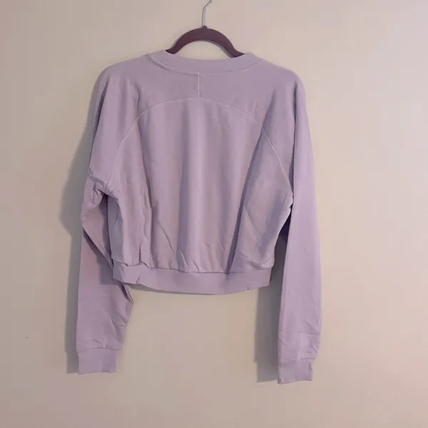 NWOT Gymshark crop sweater lilac size XL - Image 4