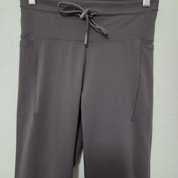 NWT Halara High Waisted Drawstring Pocket Skinny Cropped Yoga Pants Medium - Image 2