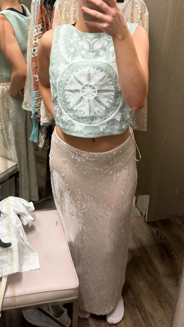 Gianni Bini Champagne Sequin Skirt - Image 3