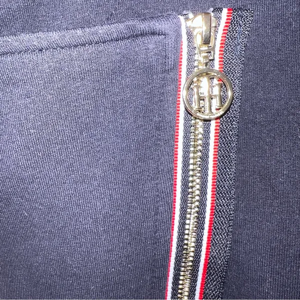 Tommy Hilfiger Navy Zip Front Jacket Gold Logo Details Size L‎ - Image 7