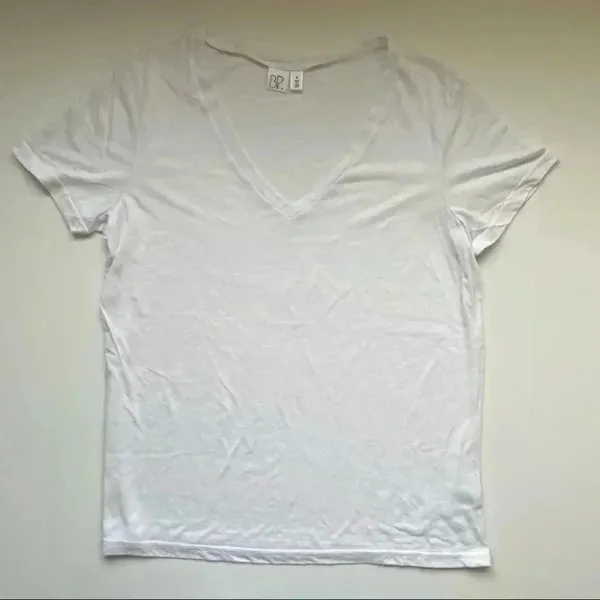 BP. White Short Sleeve T-Shirt V-Neck Size Large NWOT - Image 2