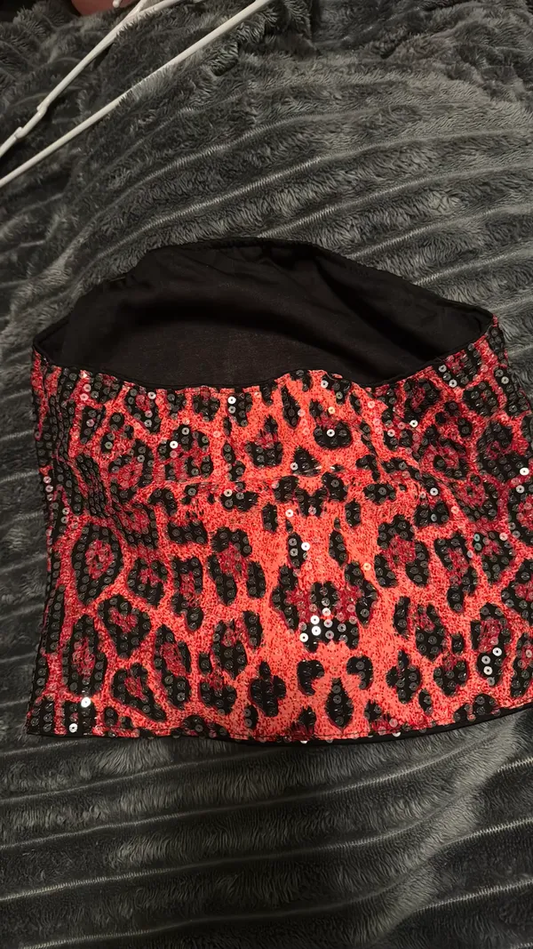 Pink sequin going out top - Image 3