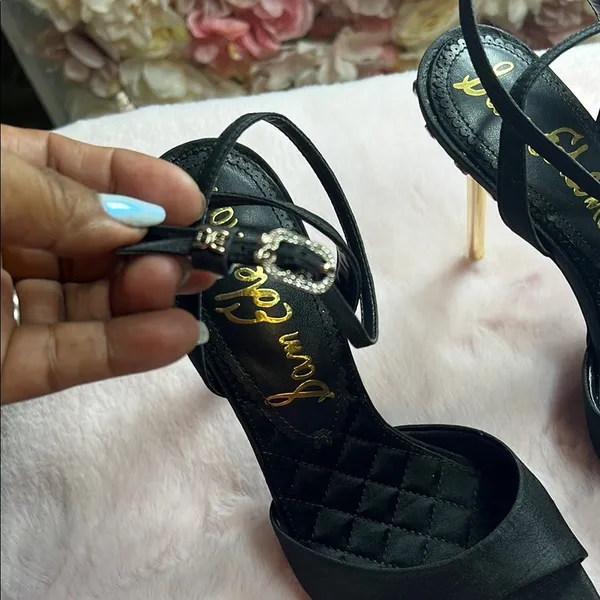 Sam Edelman Black Heels with Ankle Strap and Geometric Toe B26 - Image 2