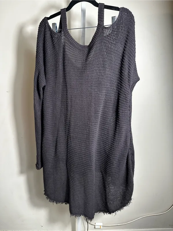 P397. Free People Cold Shoulder Waffle Knit V-Neck Long Sleeve Top in Charcoal - Image 3