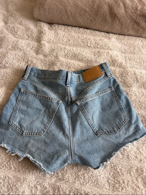 Aritzia Denim forum shorts size26 - Image 3