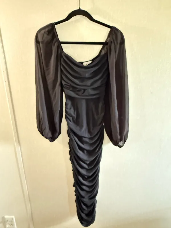 Hello Molly Black Ruched Long Sleeve Midi Dress XS NWT - Image 4
