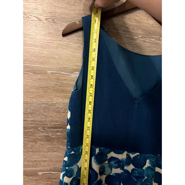 Tabitha dress blue size 12 floral cocktail party pencil zipper V back short - Image 9