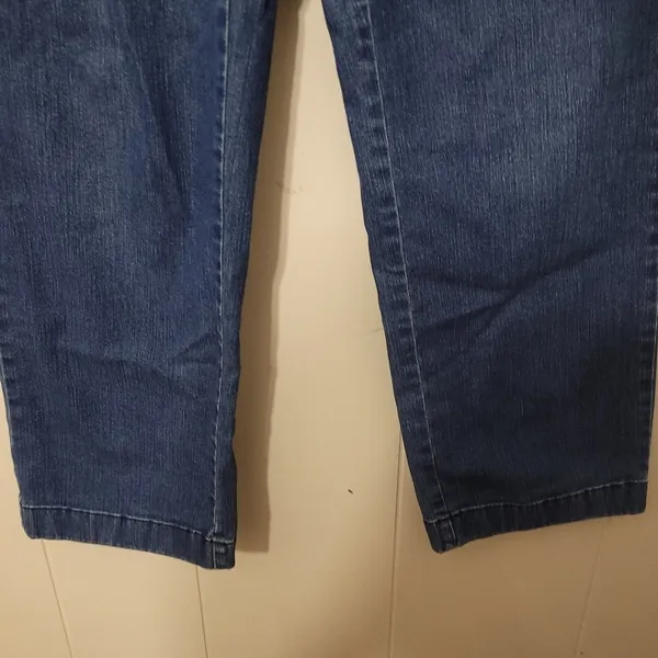 L.L.Bean Classic Fit Straight Leg Jeans Women’s 4 Regular Blue Denim - Image 3