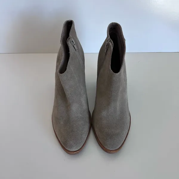 Jeffrey Campbell Women's Kamet 2 Taupe Suede Ankle‎ Booties - Image 6
