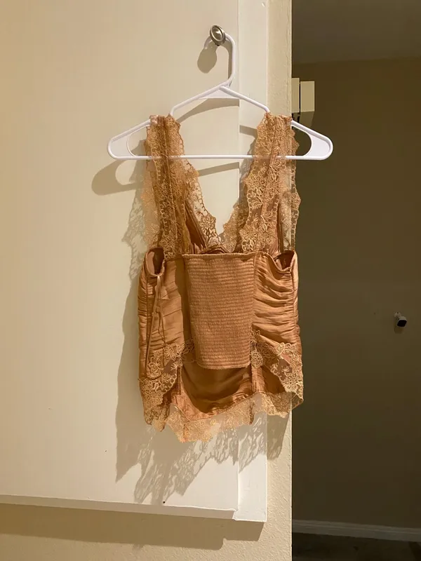 Free People Lace Cami in Warm Caramel, elastic back, size S - Image 3