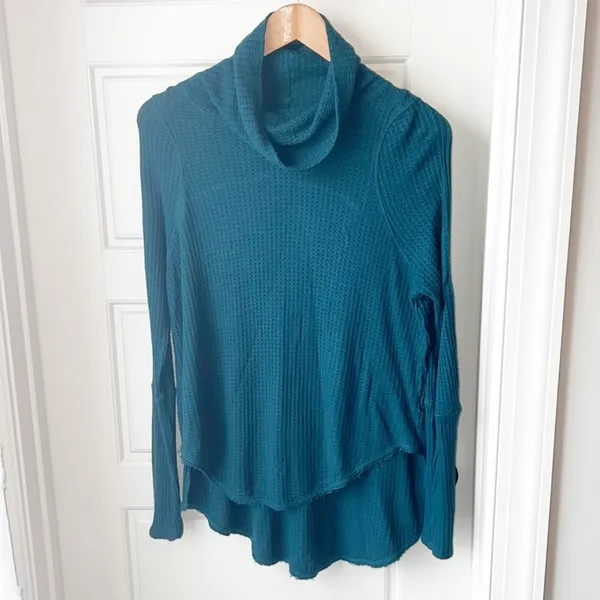 Free People We the Free Kristina drippy thermal in jade - Image 2