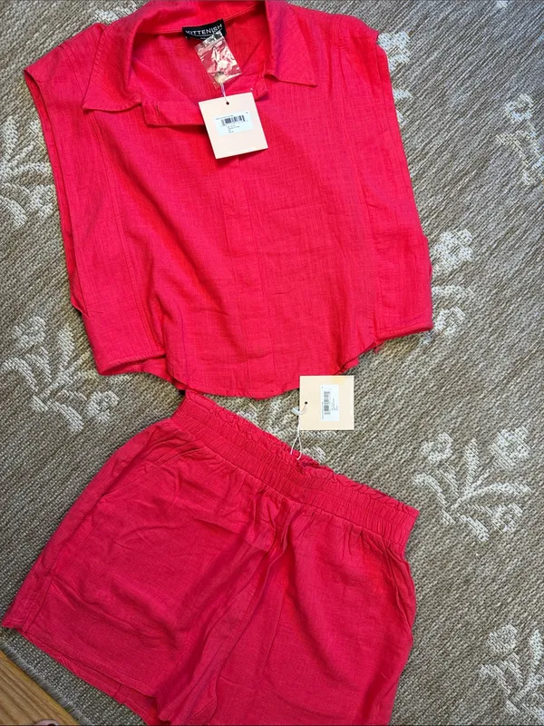 NWT Kittenish Bright Pink Sleeveless Collared Shorts Set - Image 4