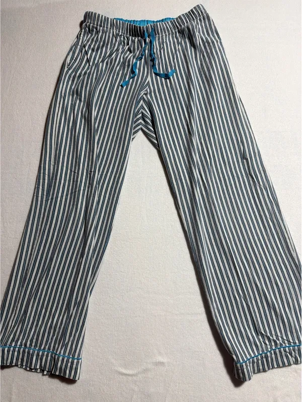 DKNY Women's Striped Cotton Pajama Set Small - Image 8