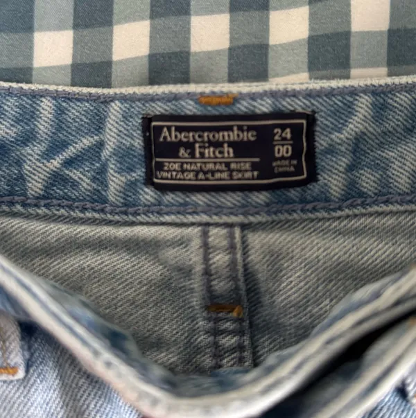 Abercrombie and Fitch Skirt - Image 4