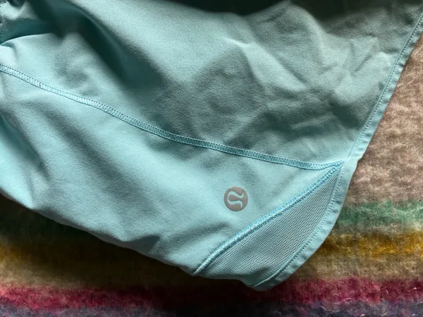Lululemon Shorts Hot Hot - Image 4