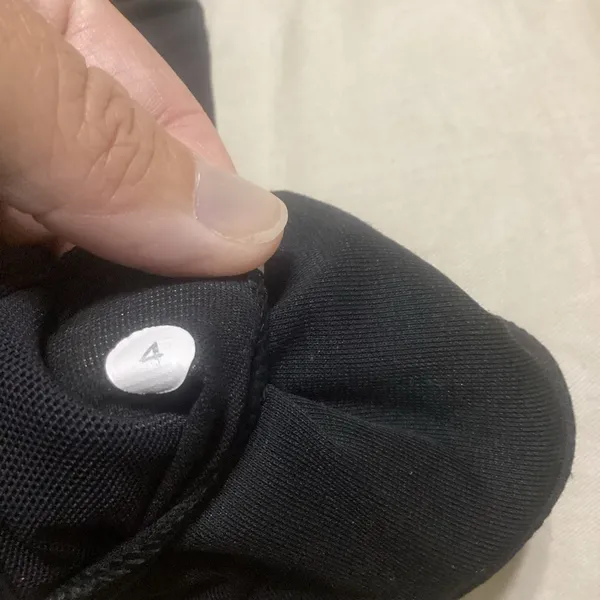 Lululemon Get  Down Bra size 4 black - Image 5