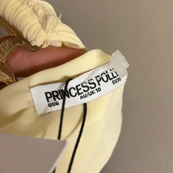 ✨Princess Polly Money Talks Star Detail Sz 6 Top Yellow✨ - Image 8