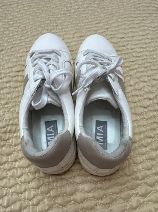 Share Women’s Mia Italia Low Top Sneaker Shoes Sz 8M White & Cream - Image 9