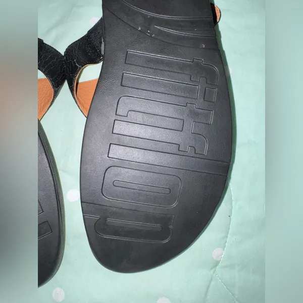 Fitflop Black Textured Sandals Womens size 10 - Image 16