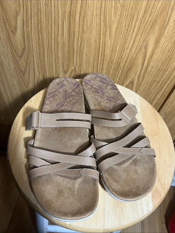 Merrell Women’s Brown Strappy Leather Slide Sandals - Image 5