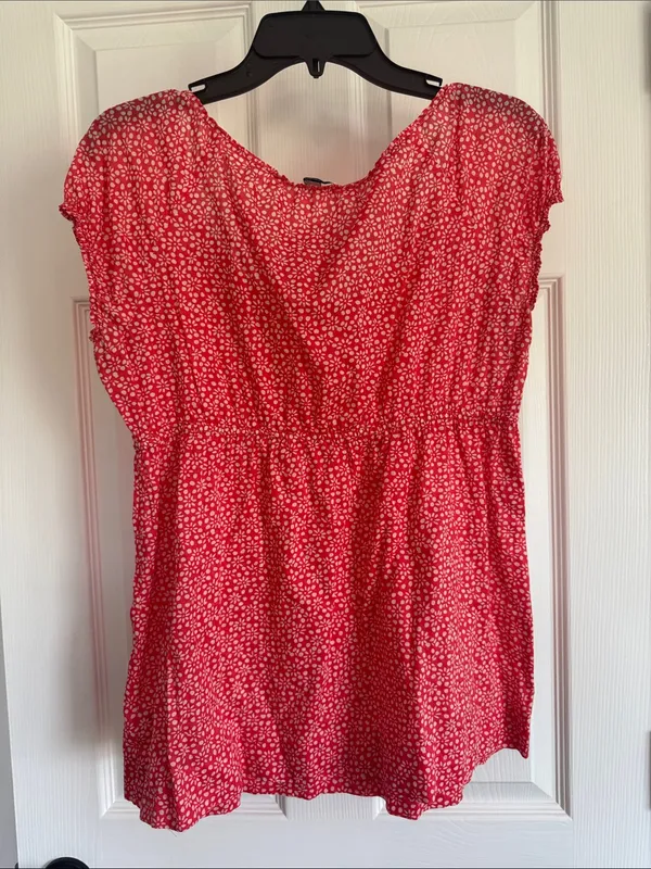 American Eagle Outfitters Red Floral Smocked Short-Sleeve Blouse - Image 7