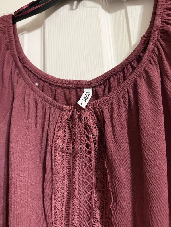 Colosa Boho Crochet Lace Peasant Top Burgundy Mauve Short Sleeve Size L - Image 4