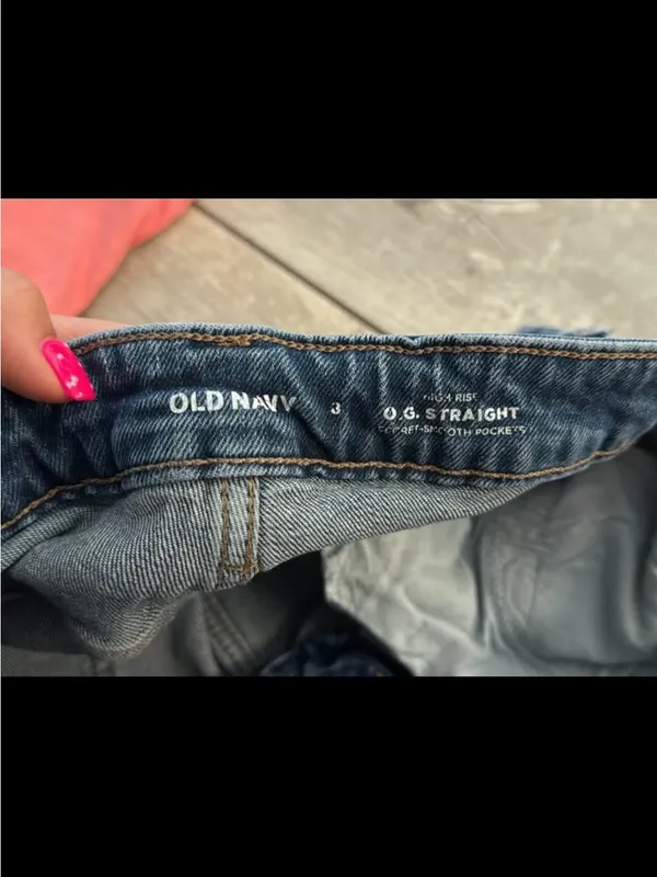 Old Navy Jean Shorts - Image 4