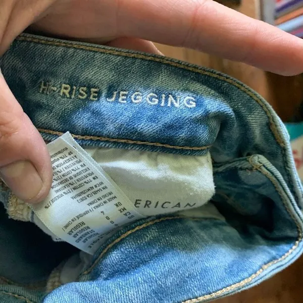 American Eagle destroyed distressed hi-rise light wash 0 jeggings - Image 2
