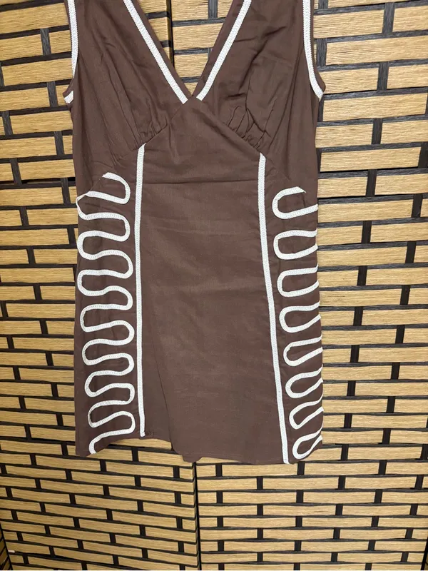 Petal & Pup Alexa Brown Dress Size Small - Image 4