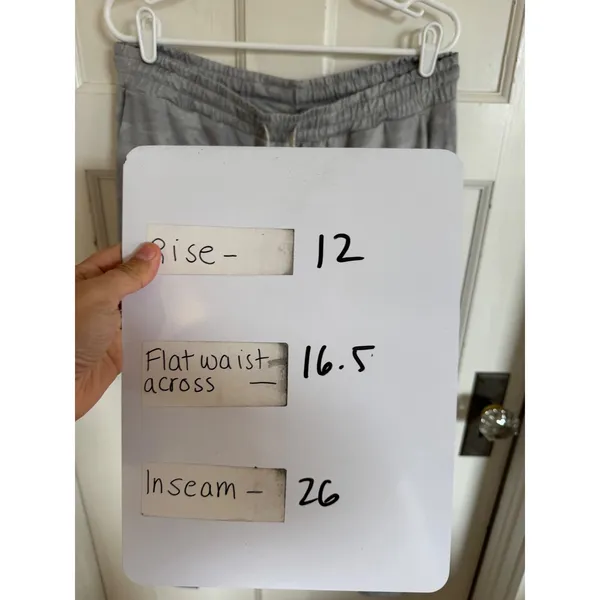 Vuori‎ women's gray camo Performance Joggers size xl - Image 4