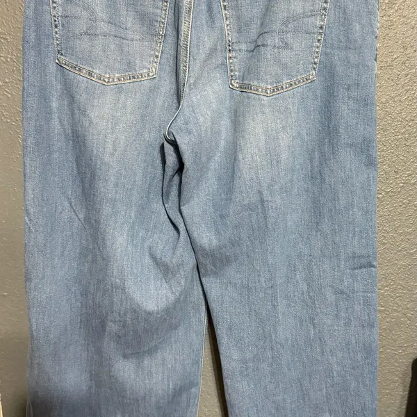 American Eagle Outfitters Stretch Low-Rise Baggy Wide-Leg Jeans - Image 4