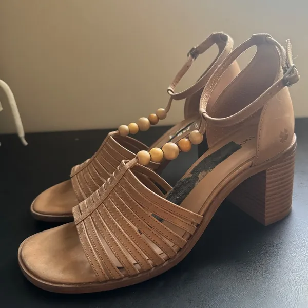 Lucky Brand Womens Chunky Leather Brown Beaded Block Heel Sandals sz 7.5 Strappy - Image 4