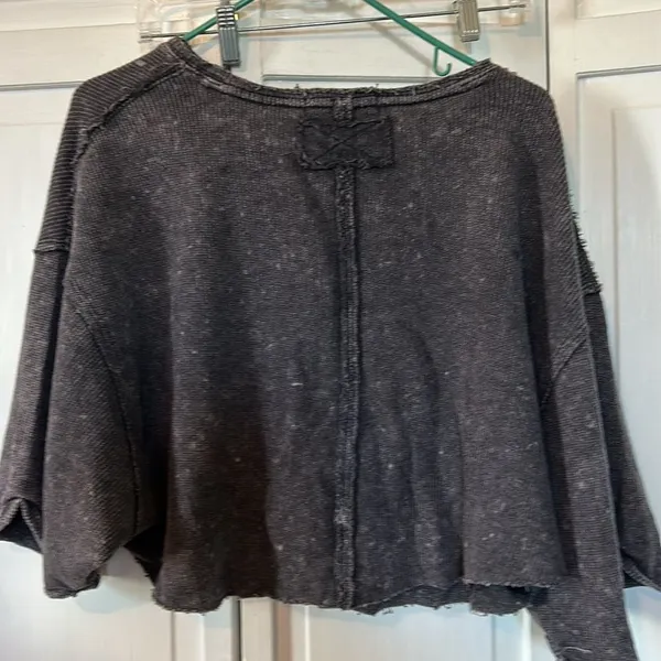 We the Free gray cropped sweater poncho - Size M - Image 5