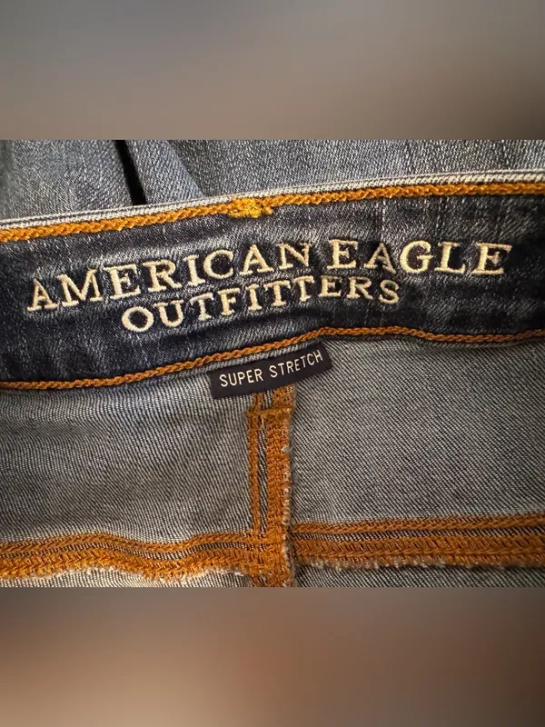 American Eagle Super Stretch Dark Wash Raw Hem 10” Skinny Bermuda Jean Shorts 8 - Image 5