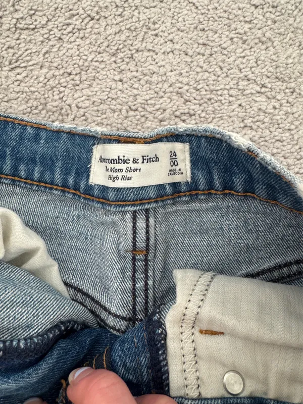 Abercrombie High Rise Mom Short - Image 2