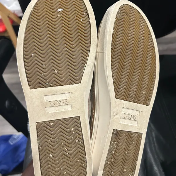 Toms Cream Furry Lined Shoes - Image 15
