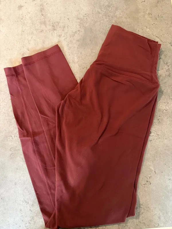 Aritzia Golden Butter Cheeky Leggings - Image 5