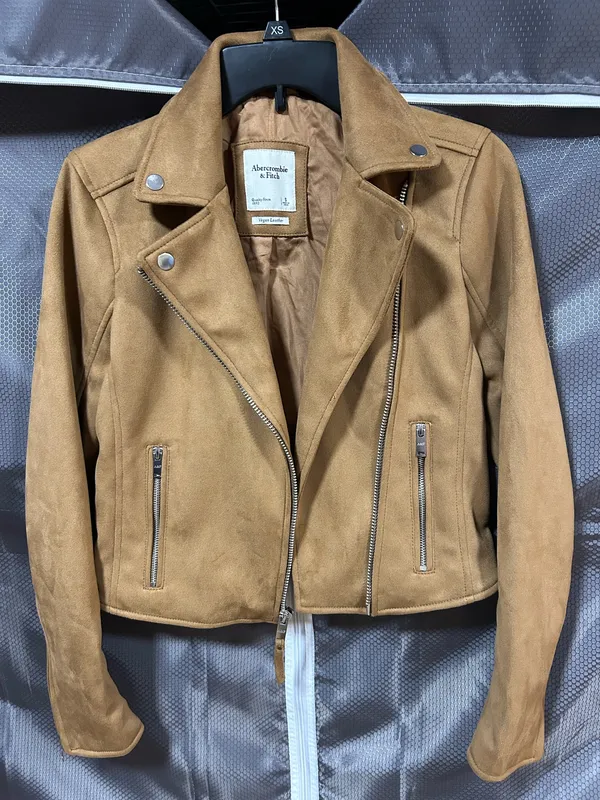 Abercrombie & Fitch Vegan Leather jacket - Image 6