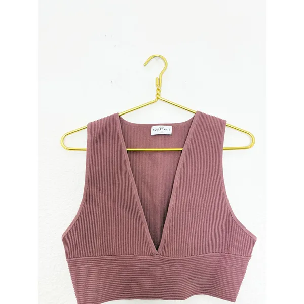 Aritzia Babaton Sculpt Knit Deep V Tank Size Large Maeve Pink Crop Ribbed - Image 5