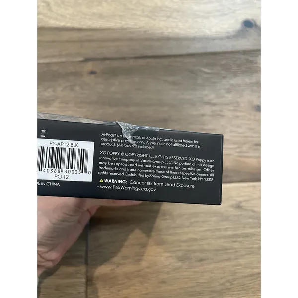 XO Poppy AirPods Case - Black (1st & 2nd Generation) - Image 4