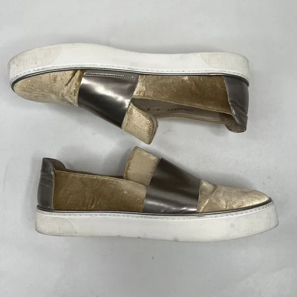 Stuart Weitzman Sz 9 The Boyband Gold Gilt Pane Velvet Slip Sneaker Shoe Women's - Image 6